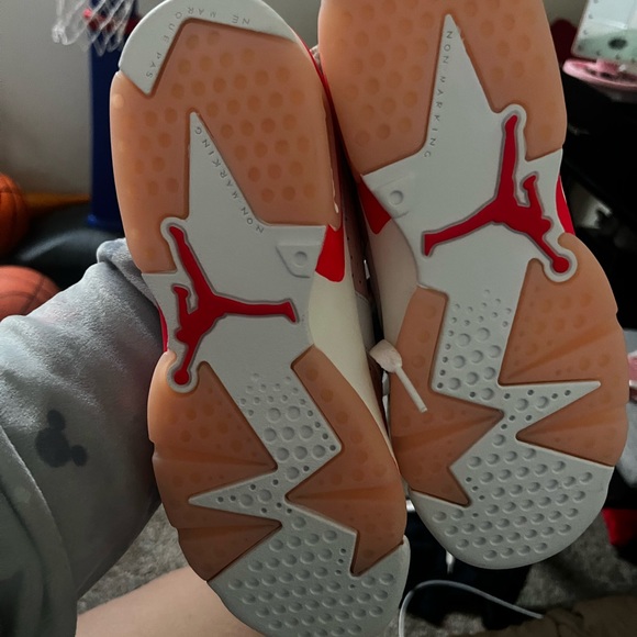 Jordan Low 11s - Picture 2 of 3